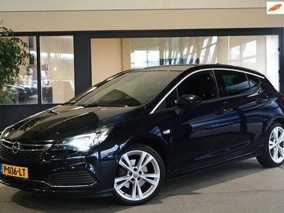 Blauw Gebruikt 2018 Opel Astra Innovation Hatchback | € 14.950 (Eerlijke prijs)