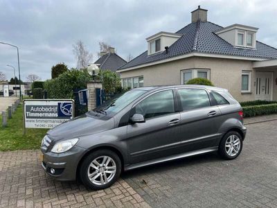 tweedehands Mercedes 200 Avantgarde Airco /Ecc Navi Parkeersensoren Lm