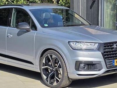 Grijs (metallic) Gebruikt 2016 Audi Q7 S-Line SUV | € 29.999 (Duur)