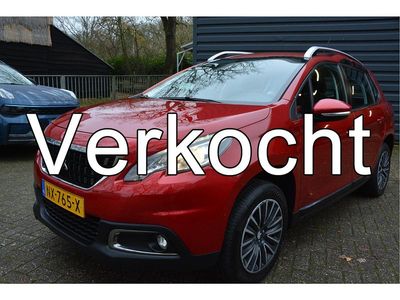 Rood Gebruikt 2017 Peugeot 2008 SUV | € 7.950 (Eerlijke prijs)