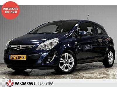 Blauw (metallic) Occasion 2011 Opel Corsa Cosmo Hatchback | € 1.850 (Eerlijke prijs)