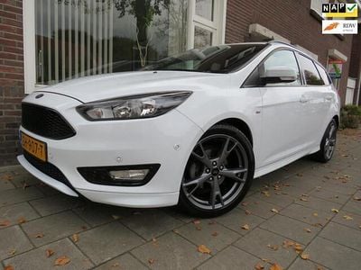 Wit Occasion 2018 Ford Focus ST-Line Stationwagen | € 7.450 (Goede deal)