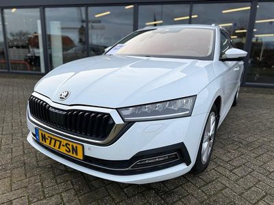 Wit Occasion 2022 Skoda Octavia Business Line Stationwagen | € 18.995 (Eerlijke prijs)