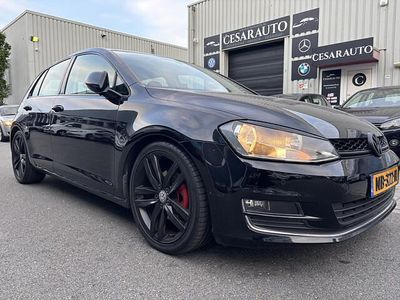Zwart Occasion 2017 VW Golf VII Hatchback | € 13.999 (Goede deal)