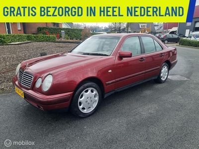 tweedehands Mercedes E240 Classic 1998 AIRCO/4x ELEC.RAMEN/6 VERSN.