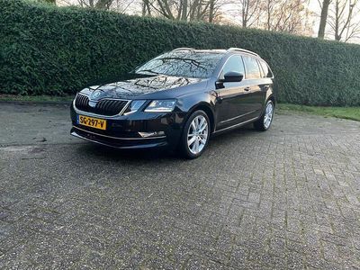 Zwart Occasion 2018 Skoda Octavia Stationwagen | € 11.950 (Eerlijke prijs)