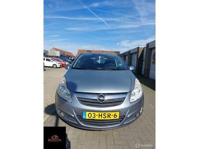 tweedehands Opel Corsa 1.2-16V Edition