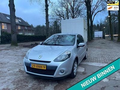 Grijs Occasion 2012 Renault Clio IV Authentique Hatchback | € 4.250 (Goede deal)