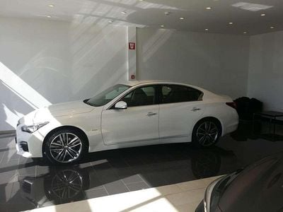 Wit Gebruikt 2015 Infiniti Q50 Sedan | € 9.500