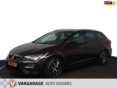 Paars, metallic lak Gebruikt 2018 Seat Leon ST Business Stationwagen | € 15.950 (Eerlijke prijs)
