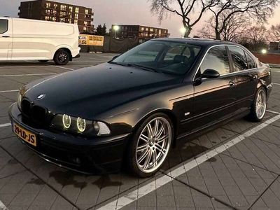 BMW 525