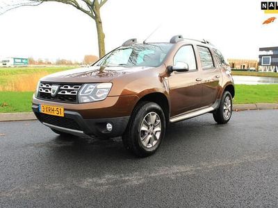 Bruin Occasion 2014 Dacia Duster Lauréate SUV | € 8.975 (Eerlijke prijs)