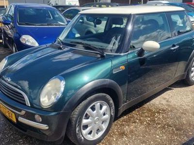 Groen Gebruikt 2002 Mini ONE Salt Hatchback | € 1.399 (Eerlijke prijs)