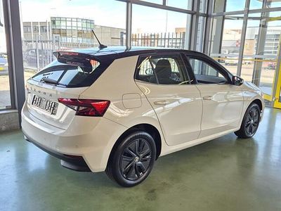 Wit Gebruikt 2023 Skoda Fabia Ambition Hatchback | € 18.950 (Iets duurder)