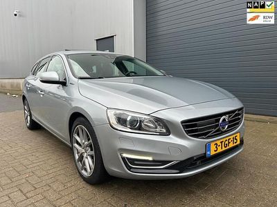 Grijs (metallic) Occasion 2014 Volvo V60 Stationwagen | € 6.999