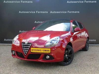 Occasion Alfa Romeo Giulietta 170 PK (125 kW) 2015 Rood Hatchback
