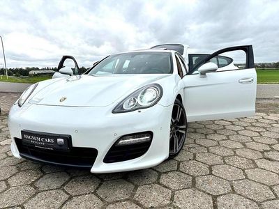 Wit (metallic) Occasion 2012 Porsche Panamera Platinum Edition Hatchback | € 29.500 (Eerlijke prijs)