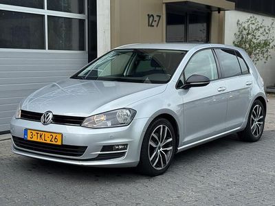 Grijs Occasion 2014 VW Golf VII Highline Hatchback | € 9.900 (Eerlijke prijs)