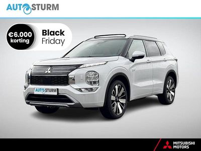 Diamond white + zwart dak Nieuw 2025 Mitsubishi Outlander P-HEV Instyle SUV | € 58.895 (Iets duurder)