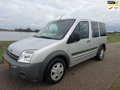 Grijs (metallic) Occasion 2005 Ford Tourneo Connect MPV | € 3.995