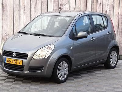 Grijs (metallic) Gebruikt 2012 Suzuki Splash Comfort Hatchback | € 5.350 (Eerlijke prijs)