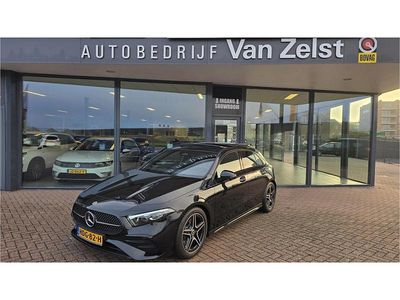 Zwart Gebruikt 2023 Mercedes A220 AMG line Hatchback | € 43.950 (Eerlijke prijs)