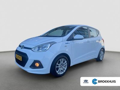 Wit Gebruikt 2015 Hyundai i10 Comfort Hatchback | € 8.195 (Eerlijke prijs)