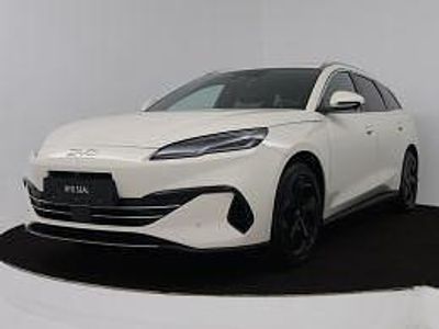 Beige metallic Nieuw 2025 BYD Seal Comfort Stationwagen | € 44.495