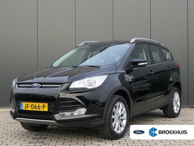 Zwart Gebruikt 2016 Ford Kuga Titanium SUV | € 14.940 (Eerlijke prijs)