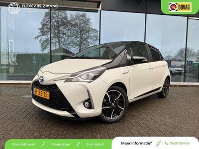Wit Occasion 2020 Toyota Yaris Hybrid Premium Hatchback | € 15.900 (Eerlijke prijs)