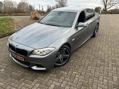 Grijs Gebruikt 2013 BMW 520 M Sport Sedan | € 9.999 (Goede deal)