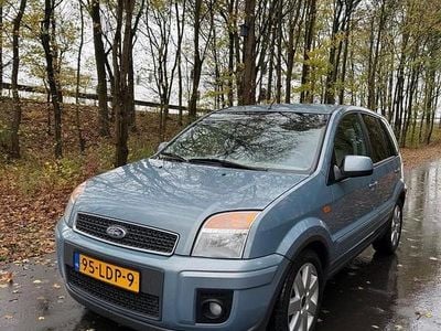 Groen Gebruikt 2010 Ford Fusion Futura MPV | € 3.950 (Eerlijke prijs)