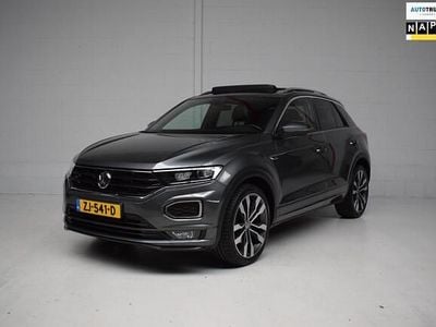 Grijs (metallic) Gebruikt 2019 VW T-Roc Beats SUV | € 21.945 (Eerlijke prijs)