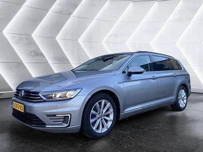 Grijs Gebruikt 2018 VW Passat Highline Stationwagen | € 16.940 (Goede deal)