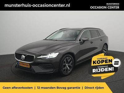 Grijs Gebruikt 2022 Volvo V60 Core Stationwagen | € 26.995 (Goede deal)