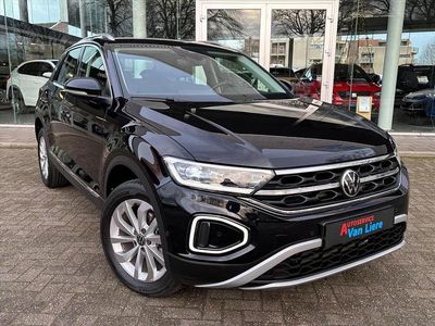 Suv Occasion 2024 VW T-Roc Style SUV | € 33.445 (Eerlijke prijs)
