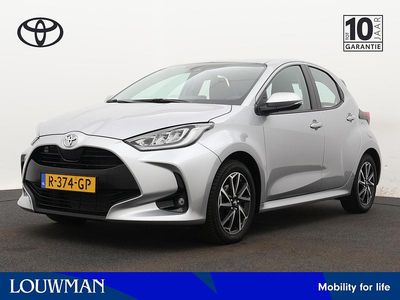 Zilver, metallic lak Gebruikt 2022 Toyota Yaris Hatchback | € 19.945 (Eerlijke prijs)