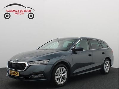 Grijs Occasion 2021 Skoda Octavia Business Line Stationwagen | € 21.888 (Iets duurder)
