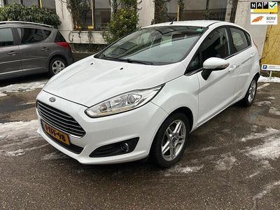 Occasion Ford Fiesta Titanium 101 PK (74 kW) 2014 Wit Hatchback