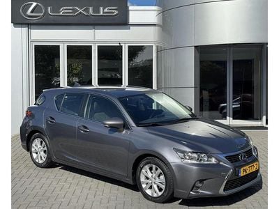 Lexus CT200h