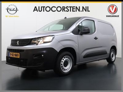 Grijs (metallic) Occasion 2021 Peugeot Partner Premium MPV | € 16.845 (Duur)