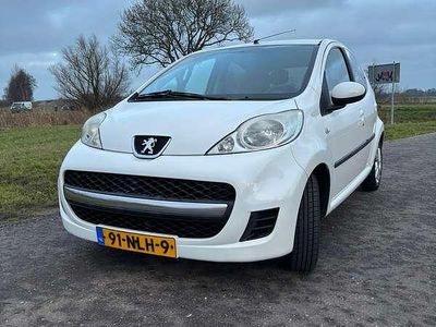 Wit Gebruikt 2010 Peugeot 107 Urban Move Hatchback | € 1.895 (Goede deal)