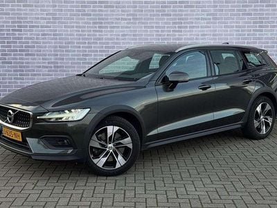 Grijs Occasion 2020 Volvo V60 CC Ultimate Stationwagen | € 22.950
