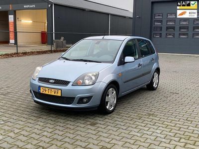 Occasion Ford Fiesta Futura 69 PK (50 kW) 2007 Blauw, metallic lak Hatchback