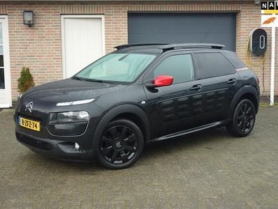 Zwart (metallic) Occasion 2015 Citroën C4 PureTech SUV | € 2.600