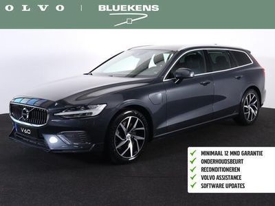 tweedehands Volvo V60 T6 Recharge AWD Inscription - IntelliSafe Assist - Verwarmde voorstoelen, stuur & achterbank - Parkeersensoren voor & achter - Elektr. bedienb. bestuurdersstoel met geheugen - Elektr. inklapbare trekhaak - 18' LMV