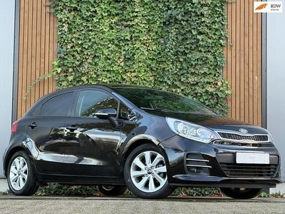 Zwart Occasion 2017 Kia Rio Hatchback | € 9.990 (Eerlijke prijs)