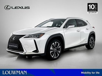 Wit Occasion 2021 Lexus UX 250h SUV | € 31.400 (Iets duurder)