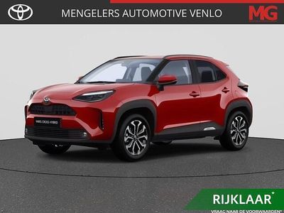 Rood Nieuw 2025 Toyota Yaris Cross Comfort SUV | € 34.840 (Duur)