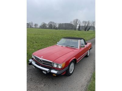 tweedehands Mercedes 560 SL-KLASSESehr niedrige Tachostand, Klima Hardtop mit Hardtoplift Checkheft, Gebrauchsanleitungen Original